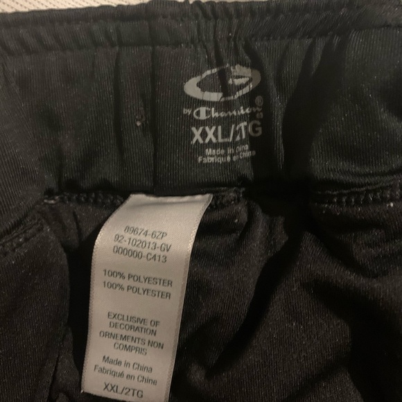 Athletic shorts - Picture 3 of 3